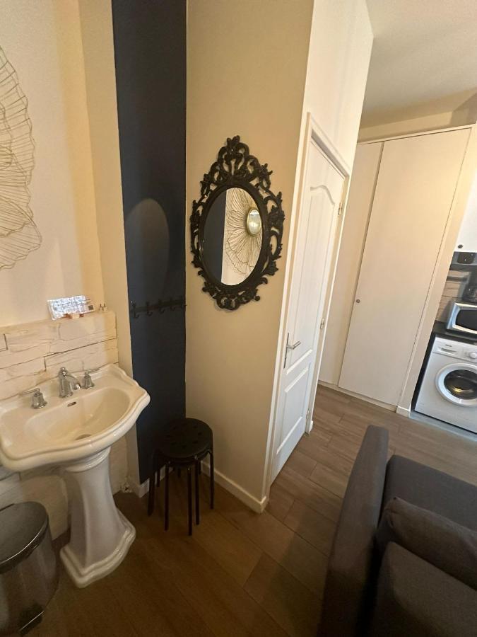 Super Location Meets Charming Studio -Ecole Militaries Champ De Mars - 7Th Arrondisment Apartamento París Exterior foto